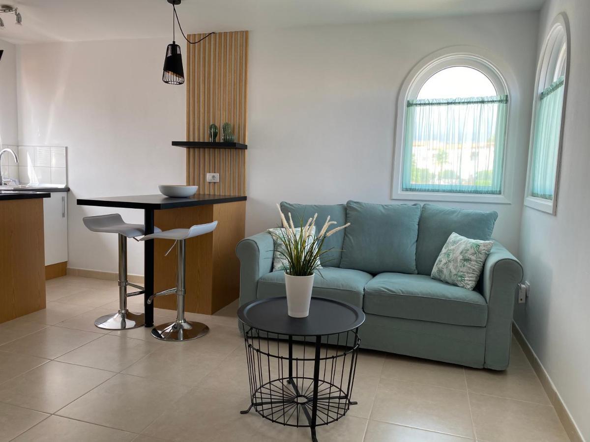 Juangy'S Apartments In Las Adelfas Golf Del Sur Сан-Мігель-де-Абона Екстер'єр фото
